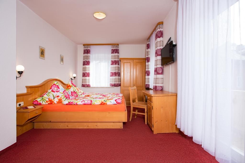 Gasthof Zum Lamm Hotel Garmisch-Partenkirchen Phòng bức ảnh