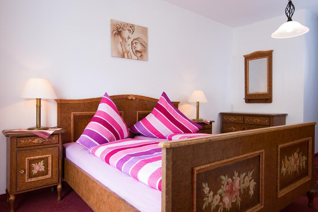 Gasthof Zum Lamm Hotel Garmisch-Partenkirchen Phòng bức ảnh