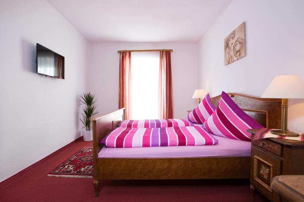 Gasthof Zum Lamm Hotel Garmisch-Partenkirchen Phòng bức ảnh