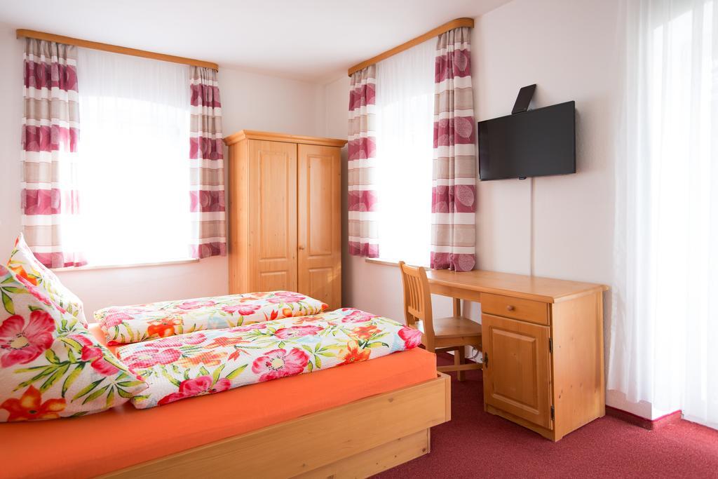 Gasthof Zum Lamm Hotel Garmisch-Partenkirchen Phòng bức ảnh